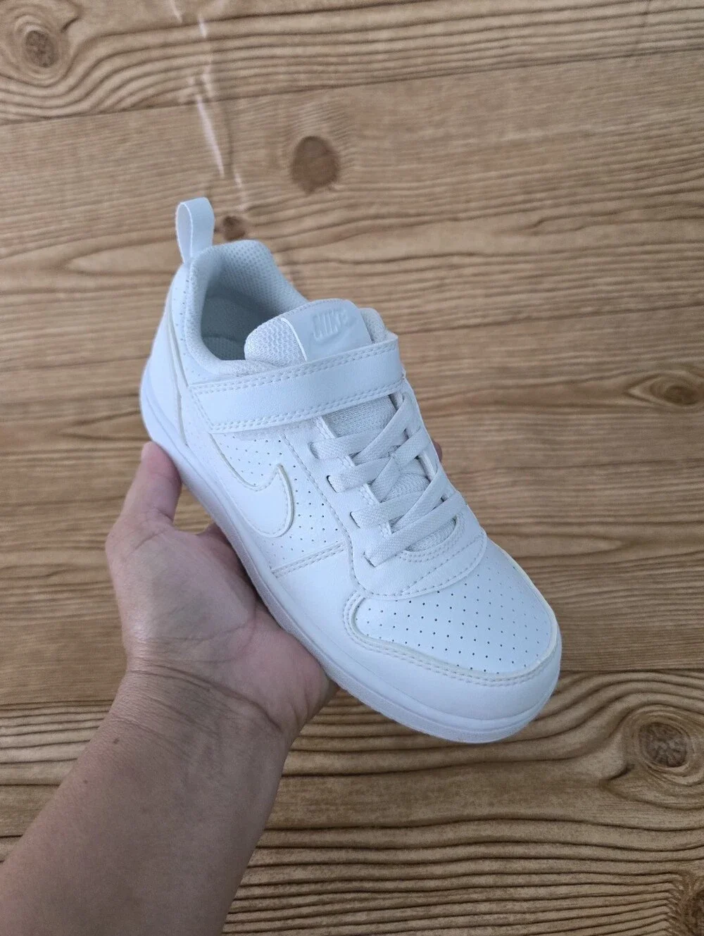 Nike Court Borough Low 2